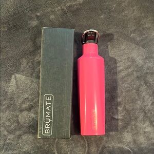 BrüMate Pink Water Bottle